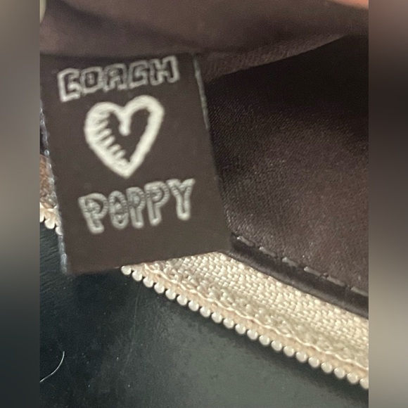 Coach Poppy Large Wristlet Metallic Signature C Print Gold & Brown - Picture 3 of 4